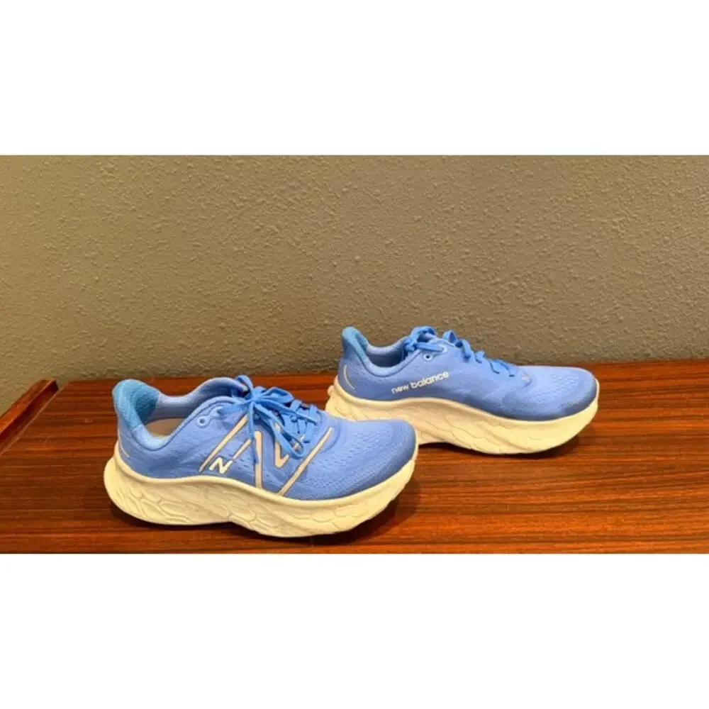 New Balance Womens Vibrant Blue Size 8.5 Fresh Foam Run Shoe